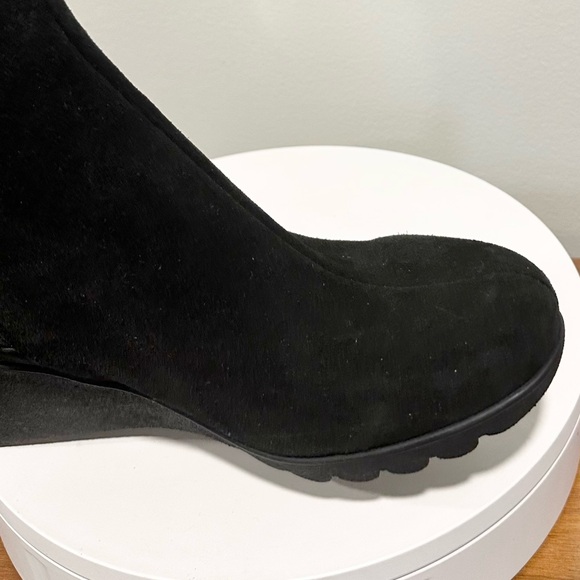 🌹LA CANADIENNE🌹 Begonia Black Suede Bootie Size: 11 - Picture 8 of 12